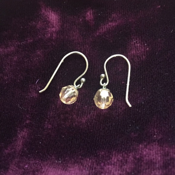 Pale pink faceted glass drop earrings - Picture 2 of 2